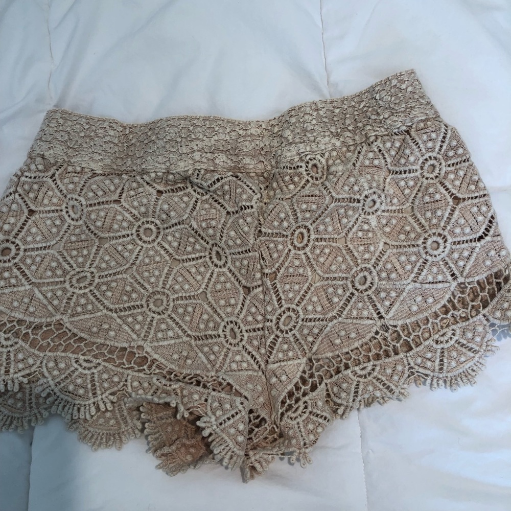 Ecote Shorts - Picture 3 of 3